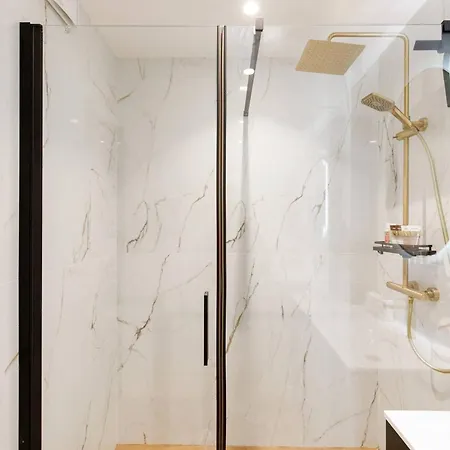 Les Pins Luxueuse Front De דירה