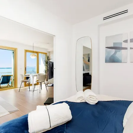 Apartamento Les Pins Luxueuse Front De